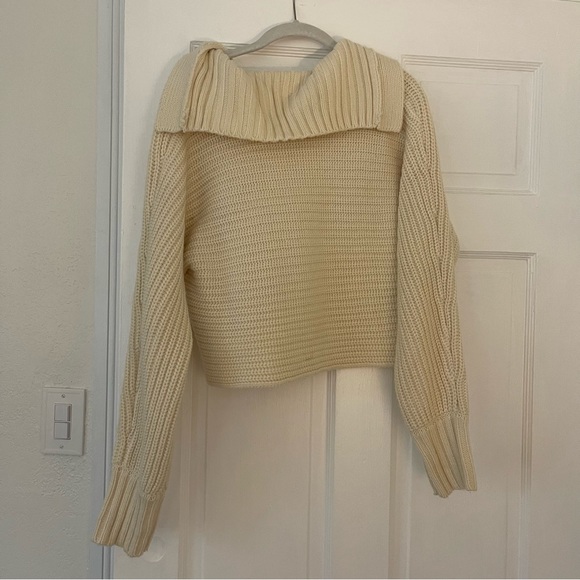 Vestique Cream Collar Sweater - Picture 3 of 3